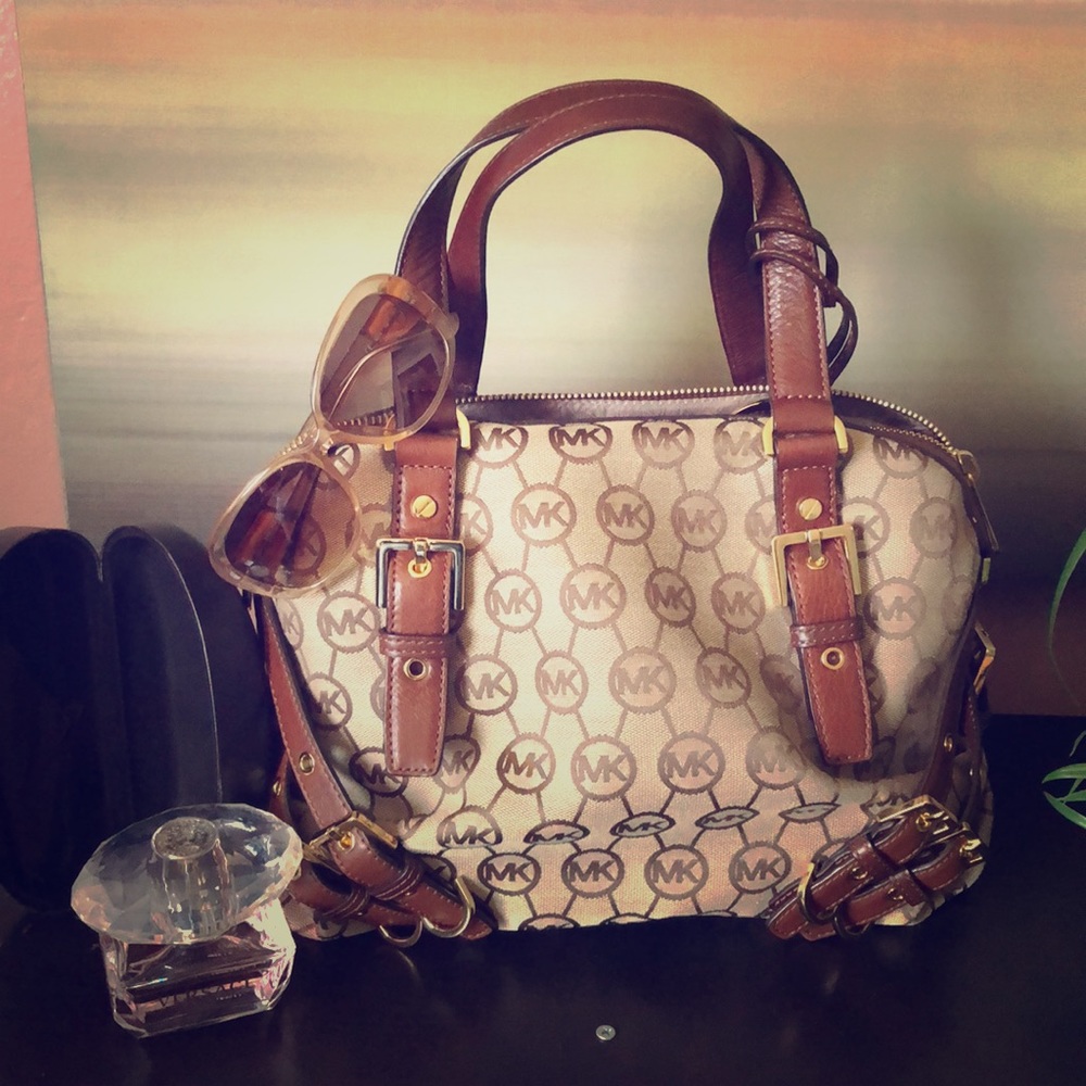 Auth Michael Kors Milo handbag
